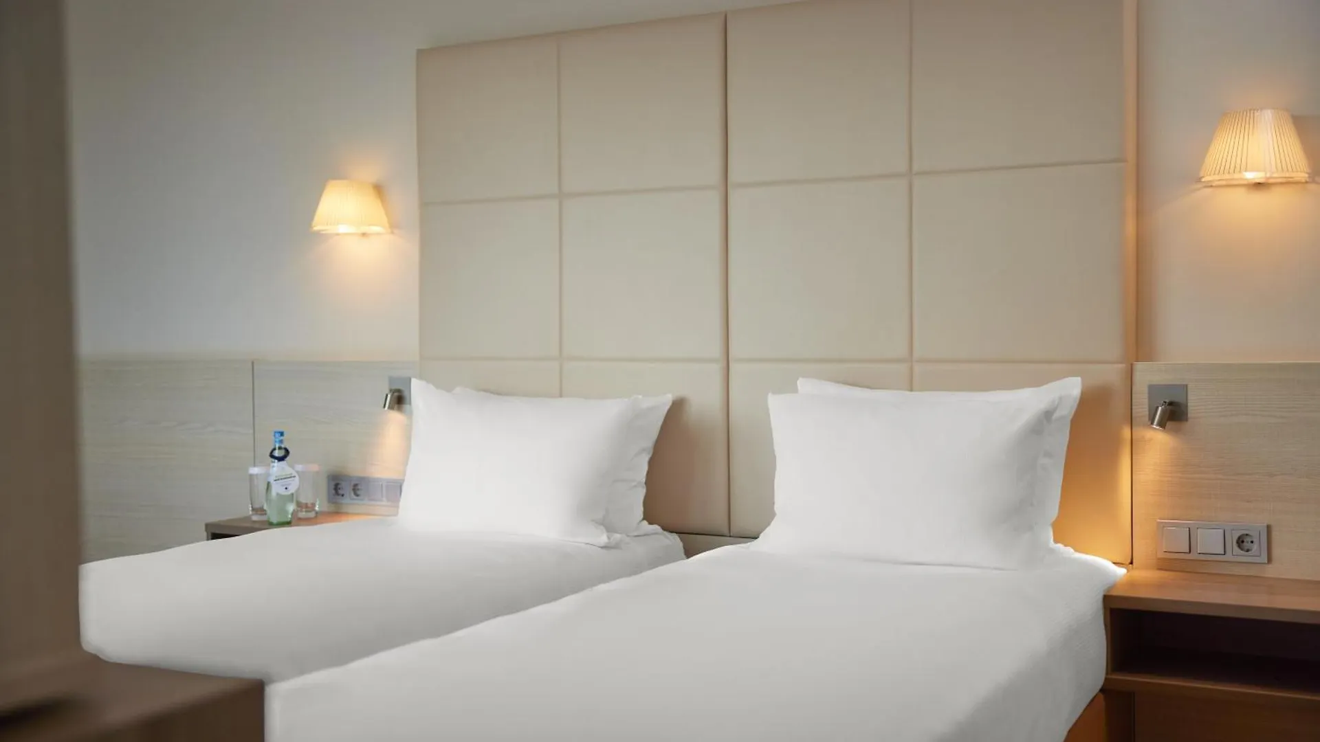 Doubletree By Hilton Hannover Schweizerhof 4*,  Germany