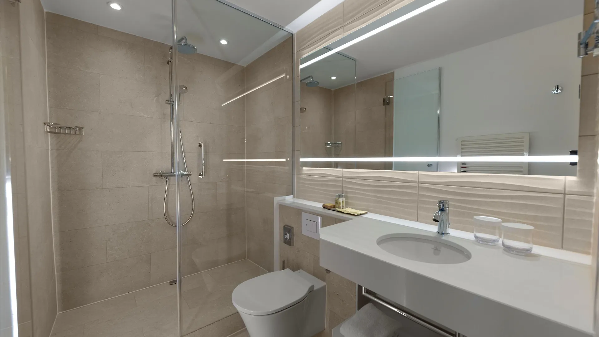 Doubletree By Hilton Hannover Schweizerhof 4*,  Германия