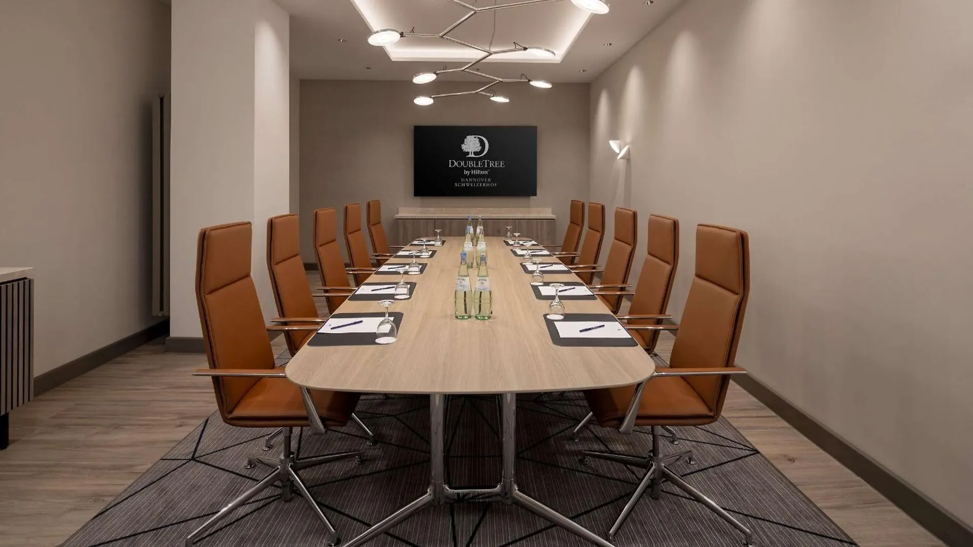 Отель Doubletree By Hilton Hannover Schweizerhof