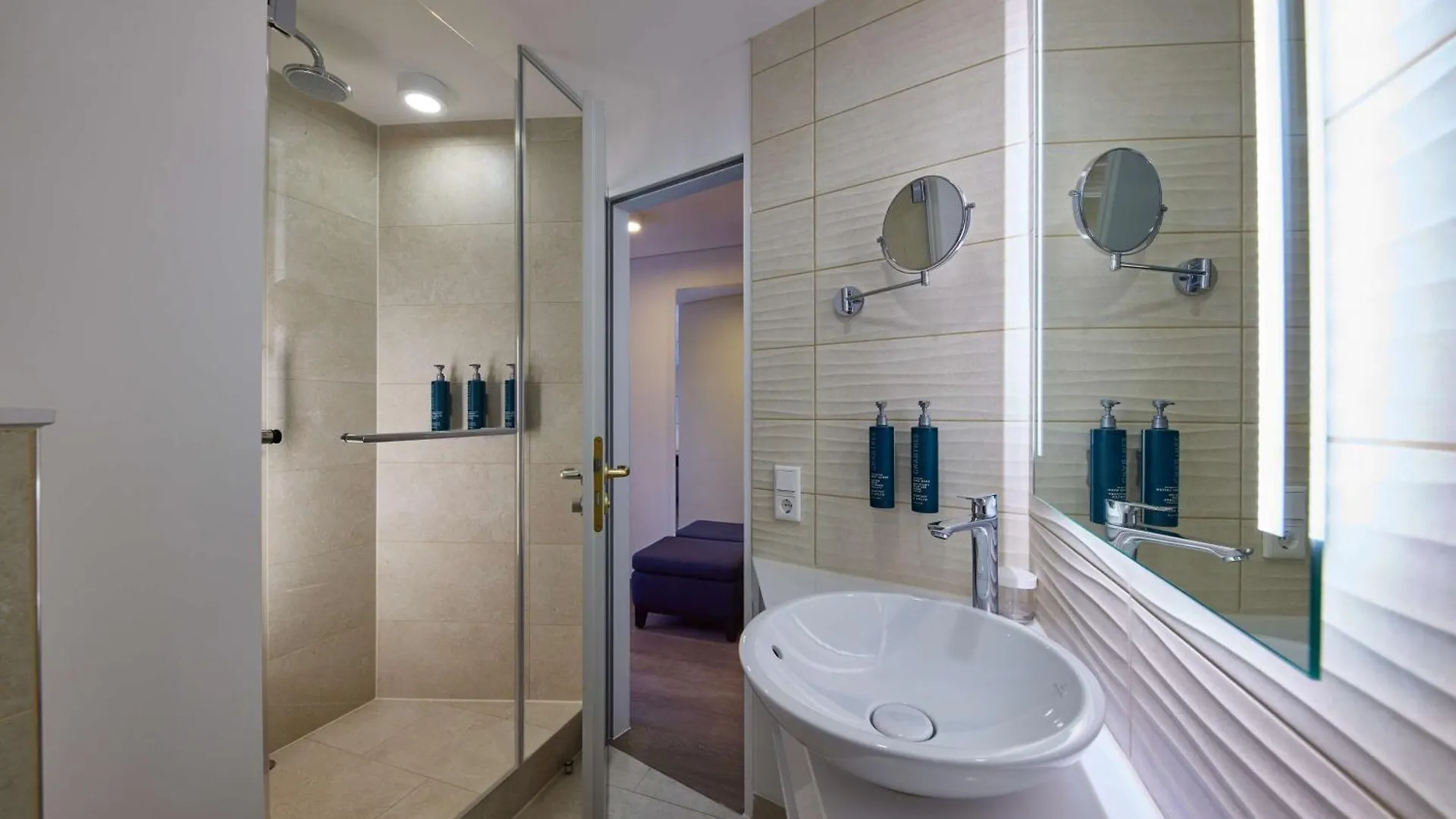 DoubleTree by Hilton Hannover Schweizerhof Hotel