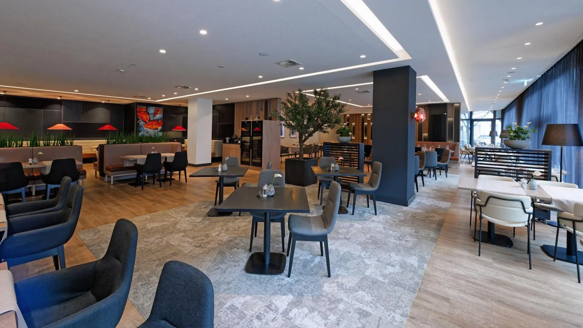 DoubleTree by Hilton Hannover Schweizerhof 4*,  Deutschland